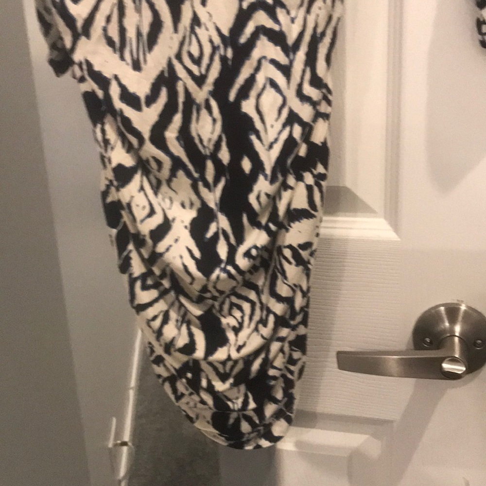 Dress - Picture 2 of 5